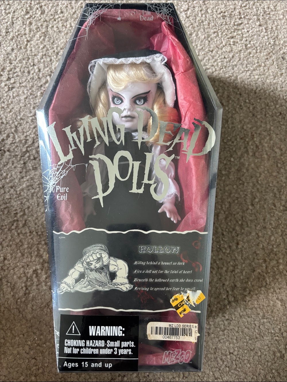 Living Dead Dolls Hollow NIB